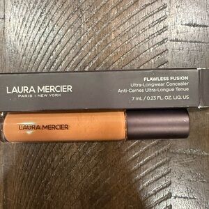 5/25✨✨Laura Mercier Flawless Fusion Concealer -